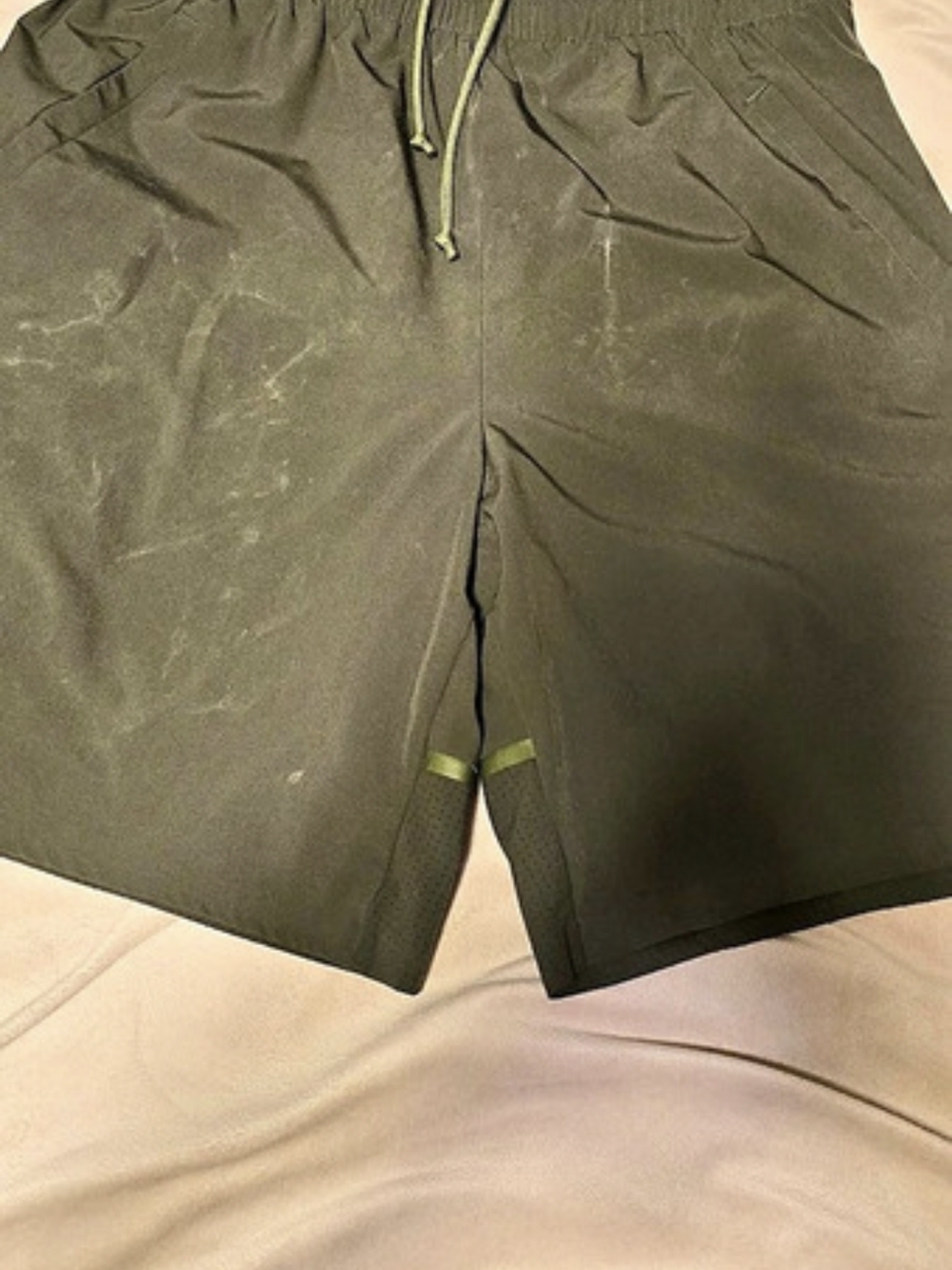 Reebok Athletic Shorts in Green Size Medium Like New
